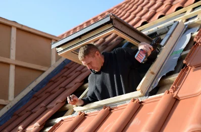 Pose de fenêtres de toit Velux à Sauvagnac